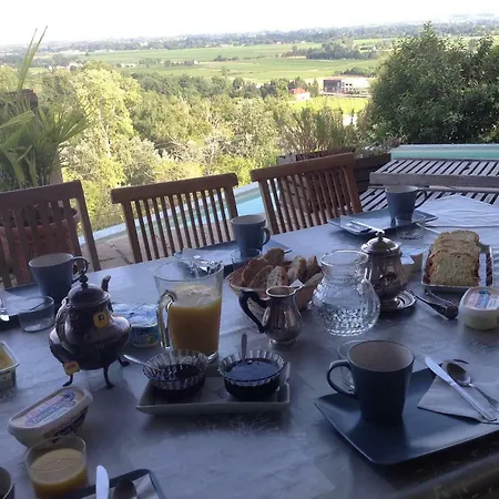 Le Prieure Bed & Breakfast 3*