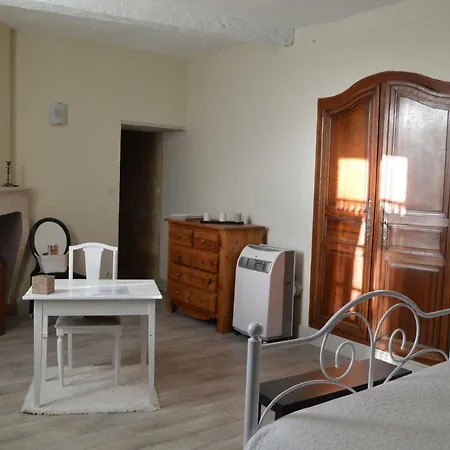 Le Prieure Saint-Pey-de-Castets