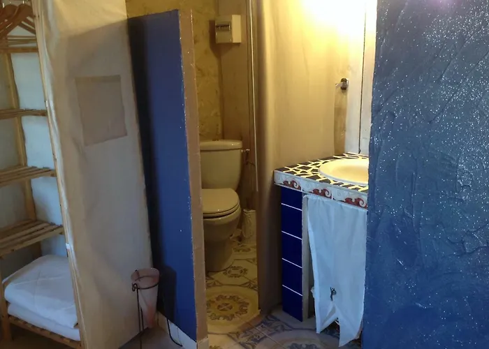 Le Prieure 住宿加早餐酒店 3*